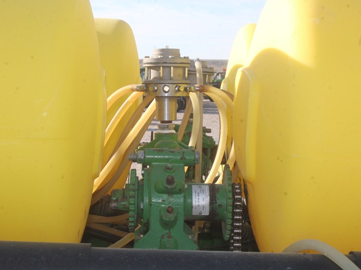 john-deere-7200-image-78