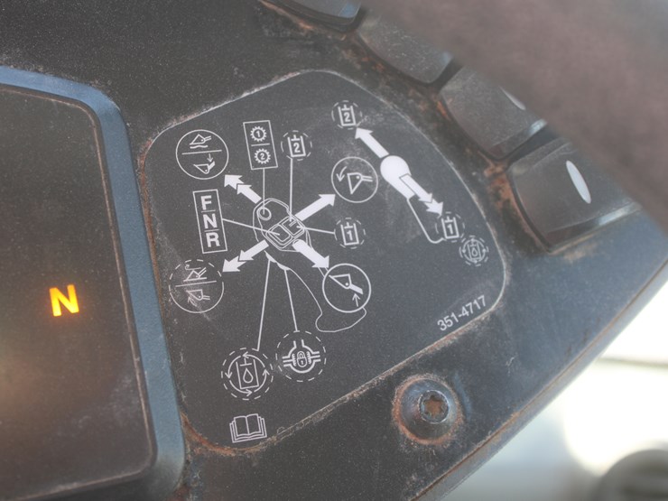 2014-caterpillar-907h2-image-47