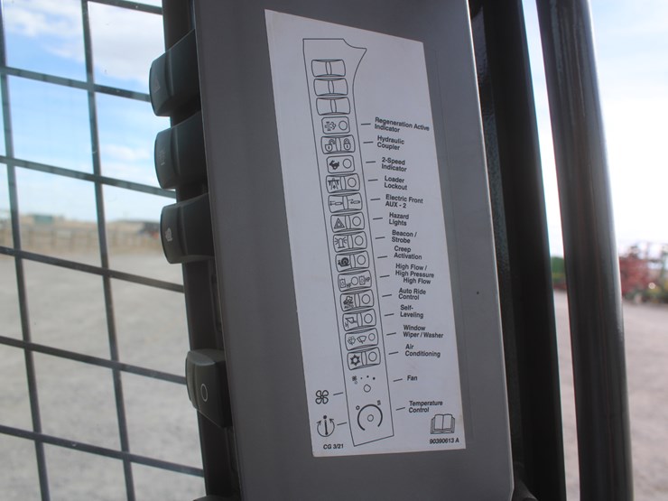 2021-new-holland-c327-image-64