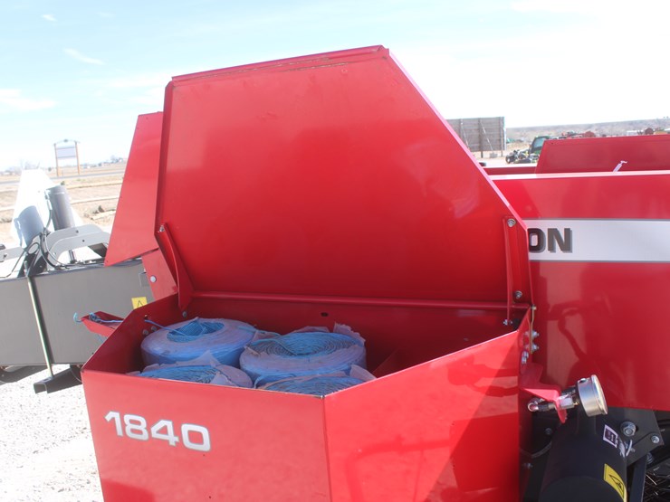 2020-massey-ferguson-1840-image-49