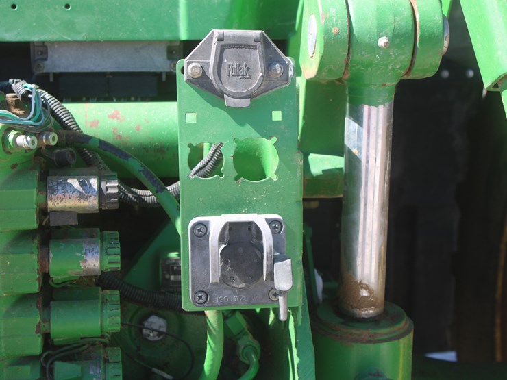 john-deere-8220-image-61