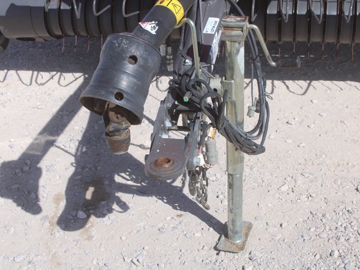 2020-massey-ferguson-1840-image-11