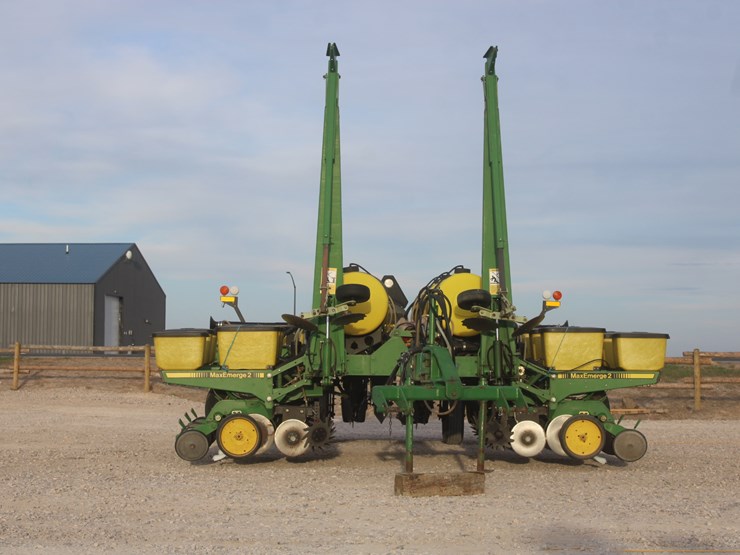 john-deere-7200-image-9
