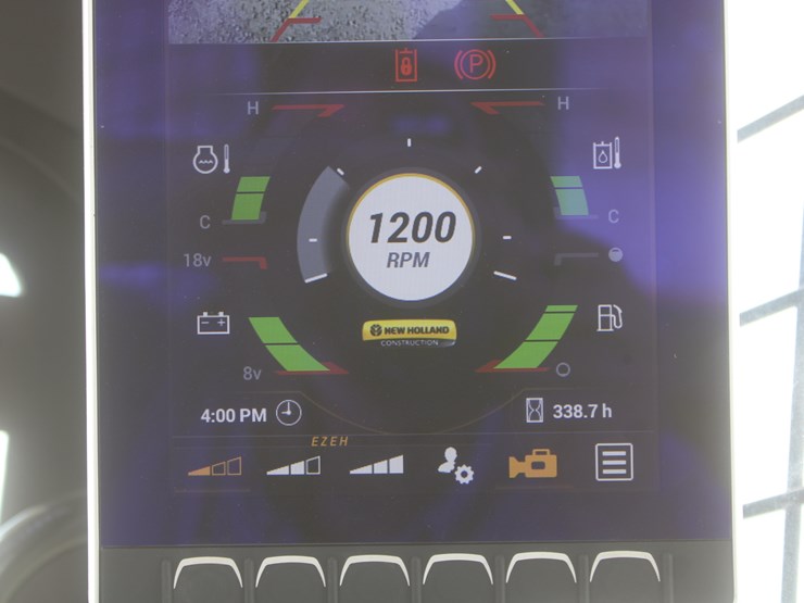 2021-new-holland-c327-image-54