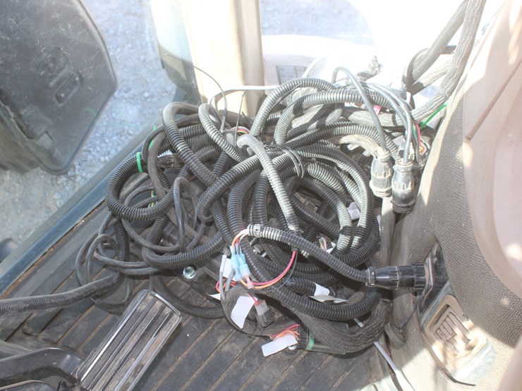 john-deere-8100-image-82