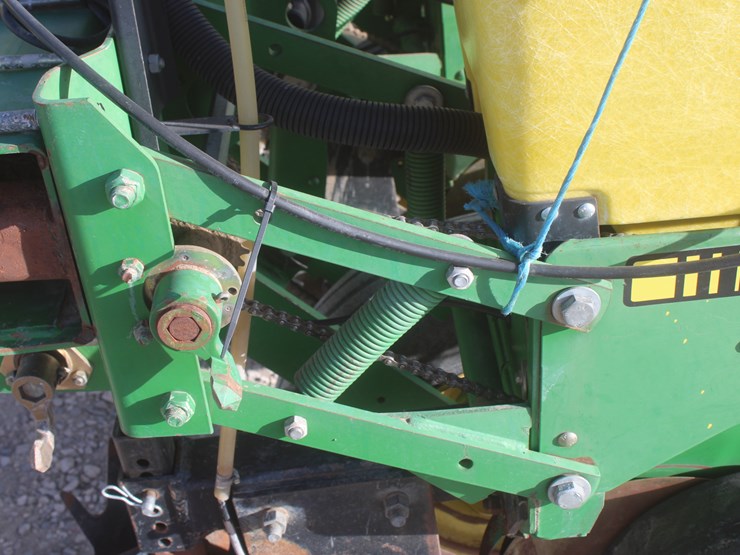 john-deere-7200-image-50
