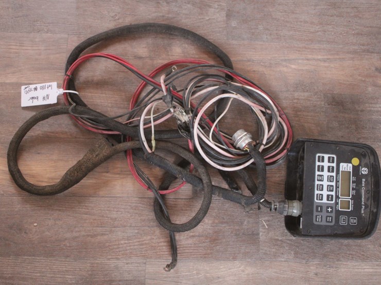 new-holland-br7090-image-66