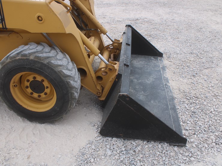 john-deere-250-image-44