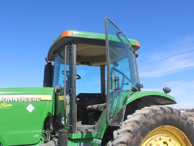john-deere-8220-image-31