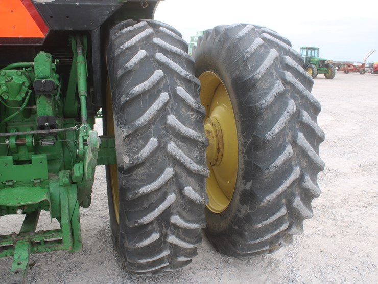 1985-john-deere-4650-image-56