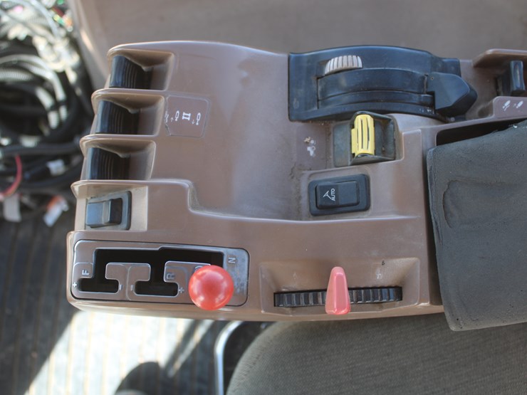 john-deere-8100-image-84