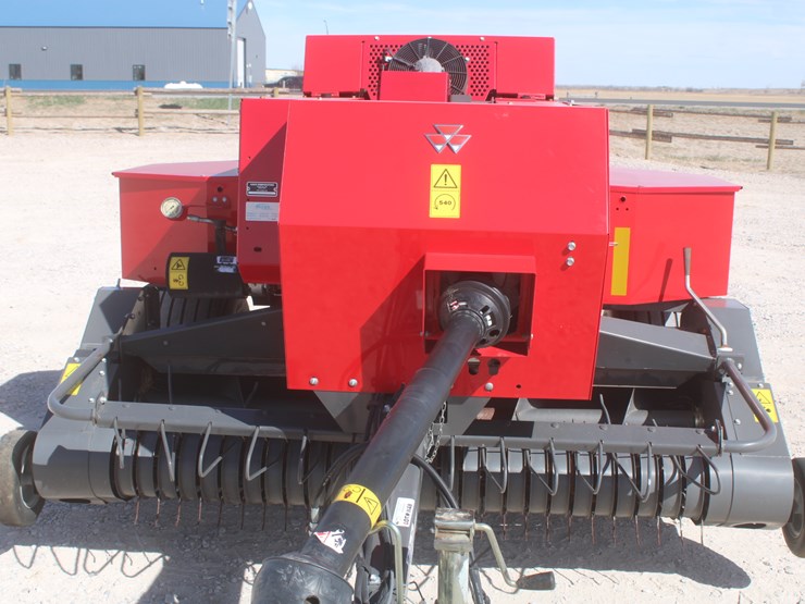 2020-massey-ferguson-1840-image-12