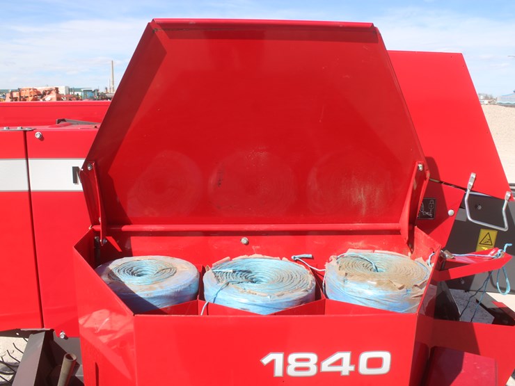 2020-massey-ferguson-1840-image-28