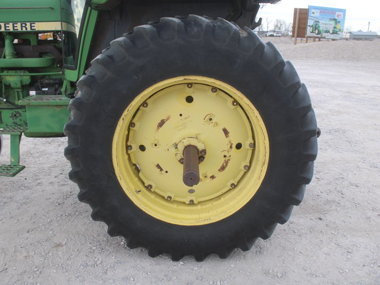 1979-john-deere-4440-image-26
