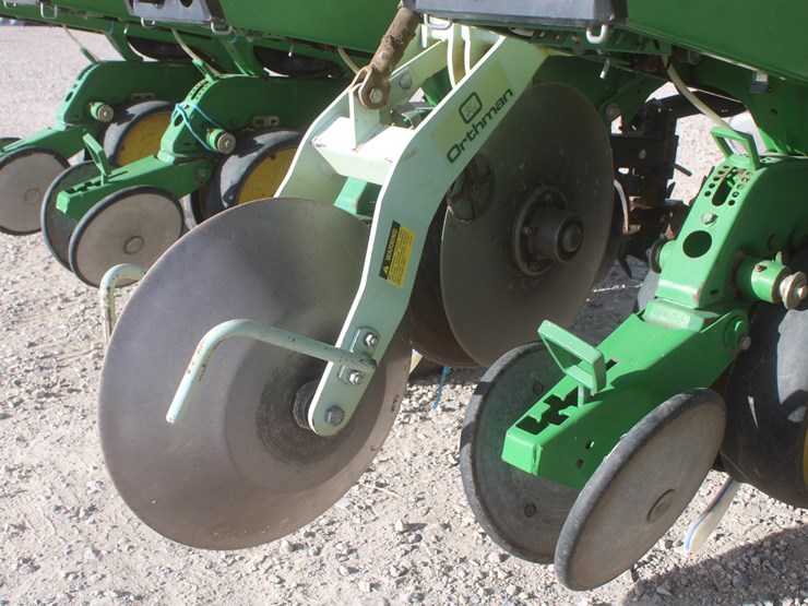 john-deere-7200-image-57