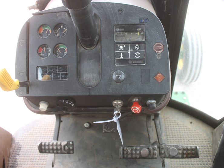 1985-john-deere-4650-image-39