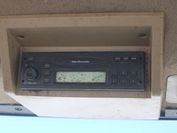 john-deere-8220-image-48