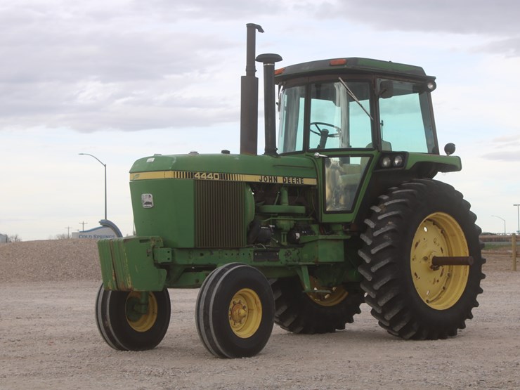 1979-john-deere-4440-image-2
