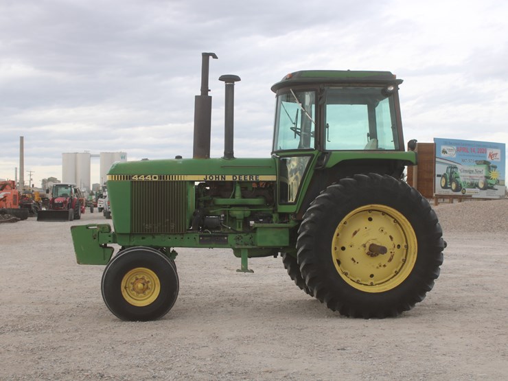 1979-john-deere-4440-image-9