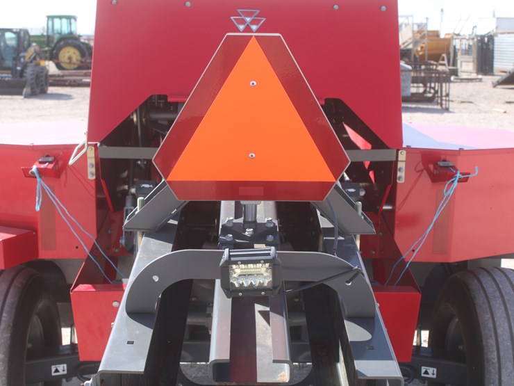 2020-massey-ferguson-1840-image-41