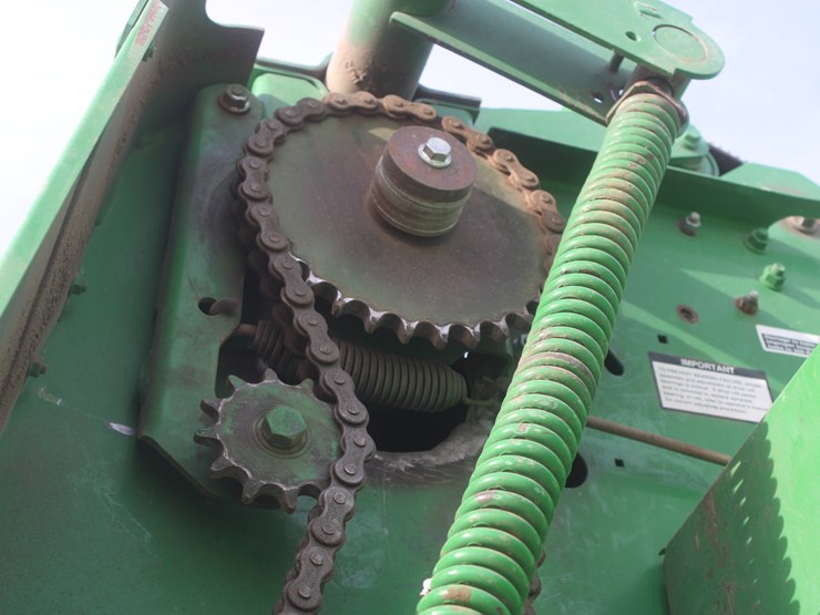 john-deere-568-image-33