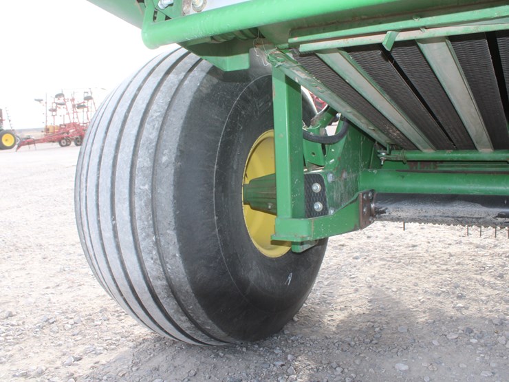 john-deere-568-image-42