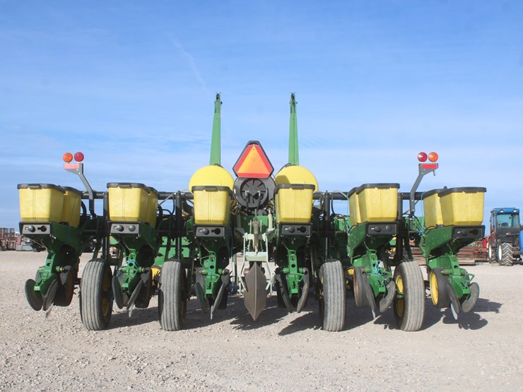 john-deere-7200-image-54
