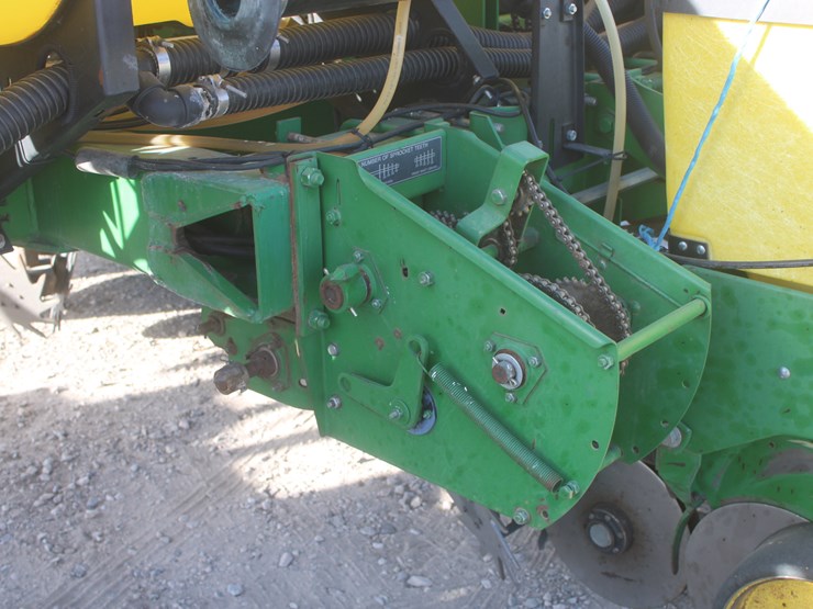 john-deere-7200-image-73