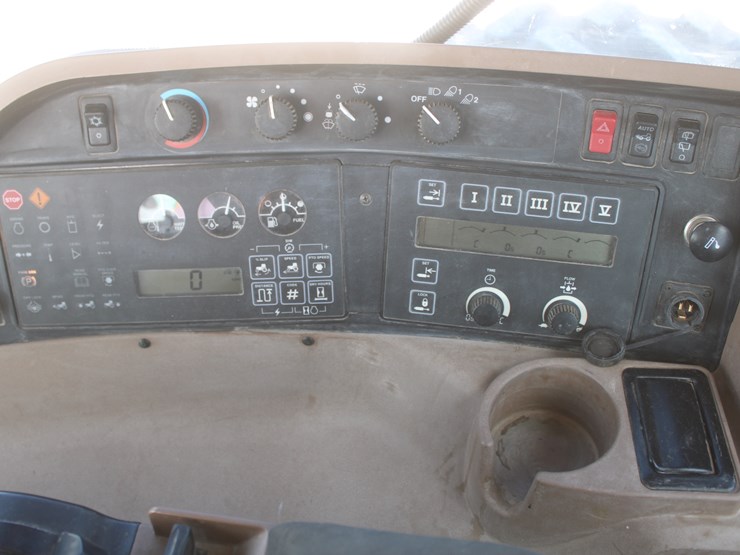 john-deere-8100-image-70