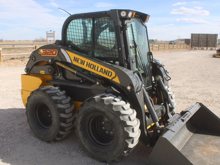 2021-new-holland-c327-image-42