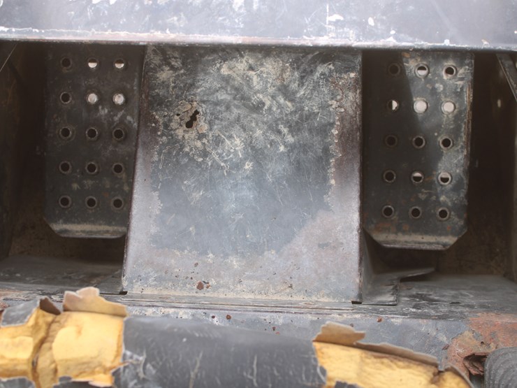 john-deere-250-image-52