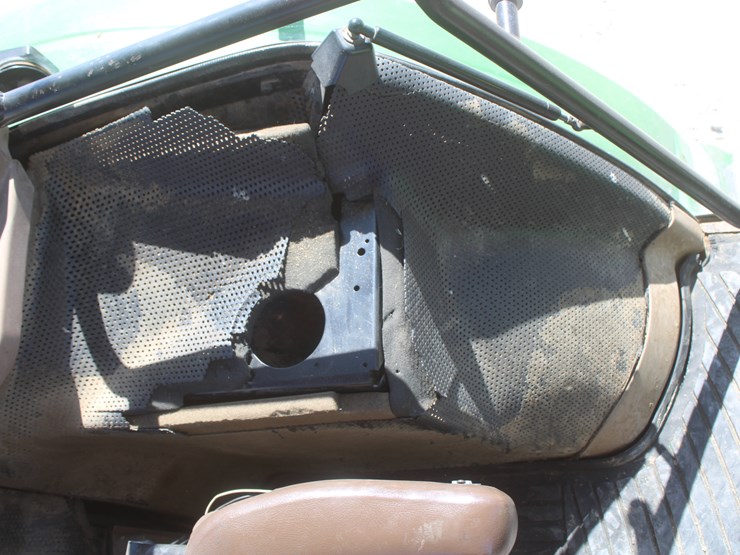 john-deere-8220-image-51
