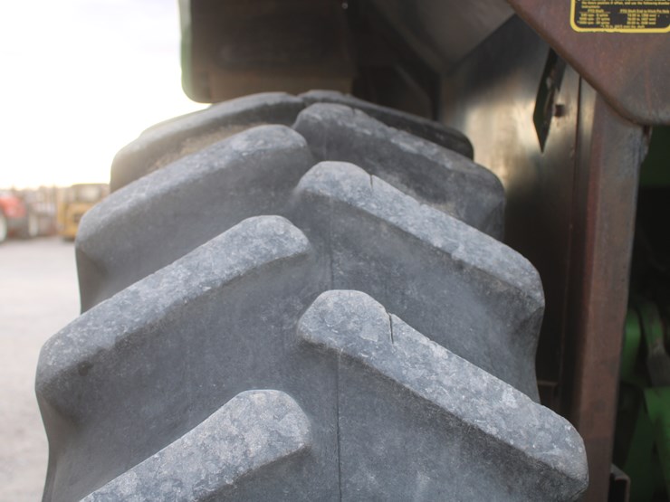 1979-john-deere-4440-image-27