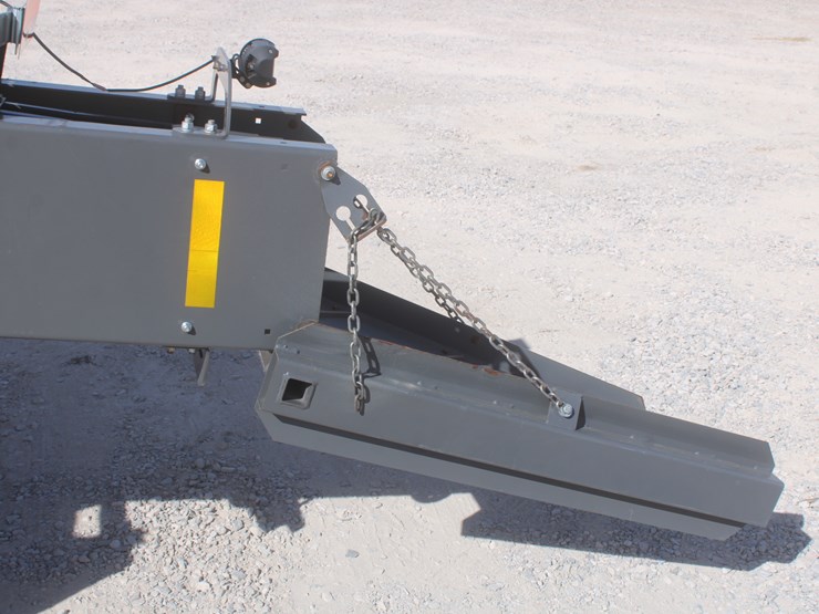 2020-massey-ferguson-1840-image-40