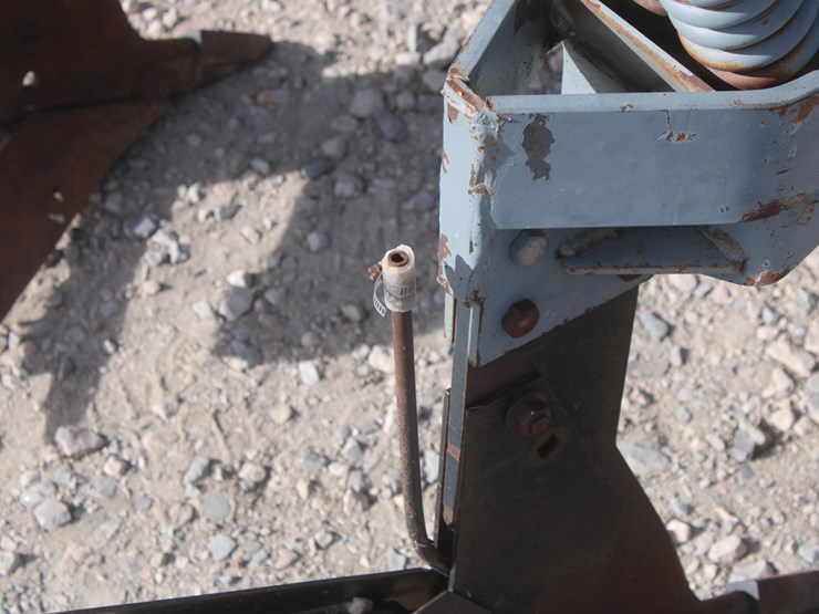 #1070-•-hinniker-12-row-corn-cultivator-image-34