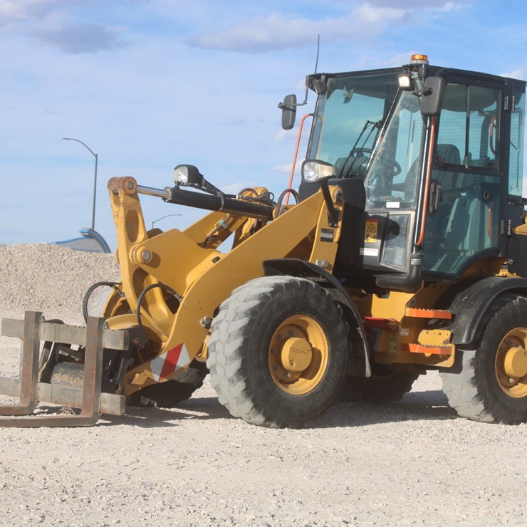 2014 CATERPILLAR 907H2