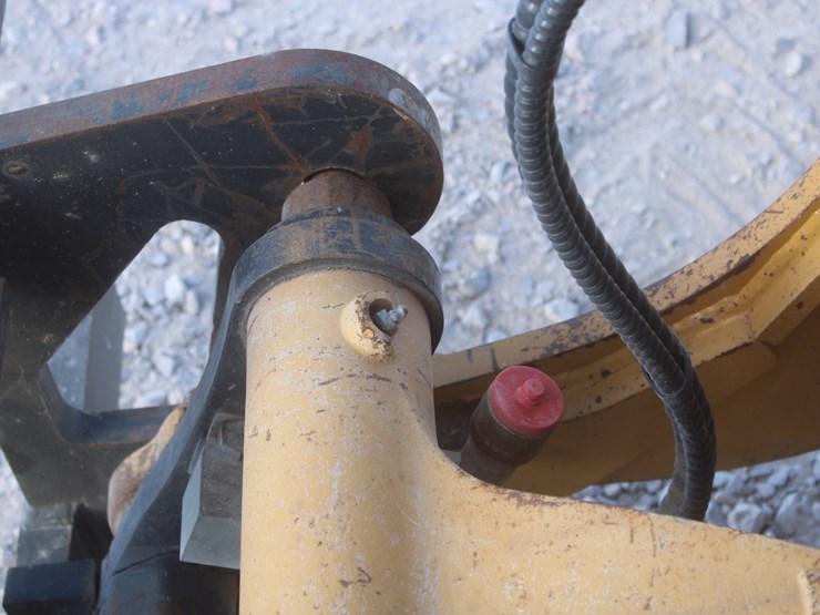 2014-caterpillar-907h2-image-15