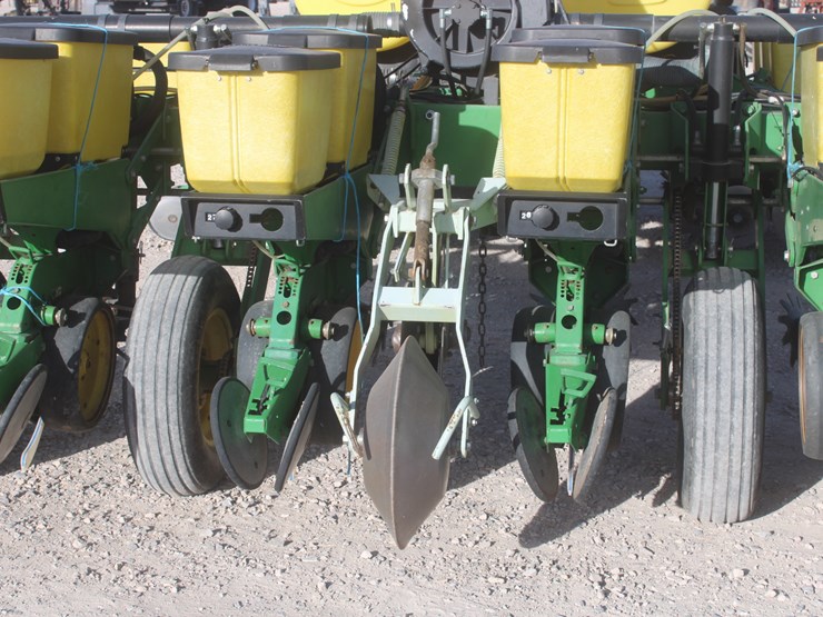 john-deere-7200-image-56