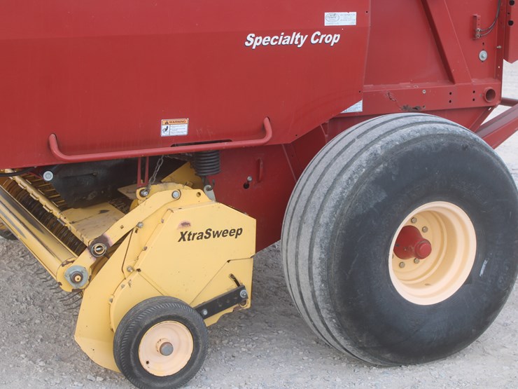 new-holland-br7090-image-25