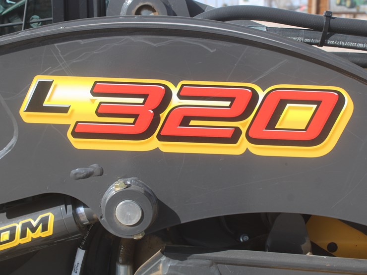 2021-new-holland-c327-image-22