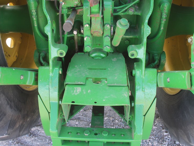 john-deere-8100-image-41