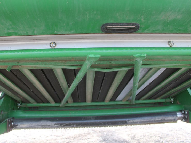 john-deere-568-image-44