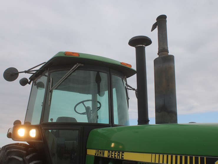 1985-john-deere-4650-image-79