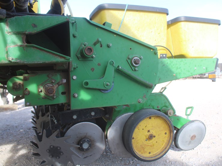 john-deere-7200-image-91