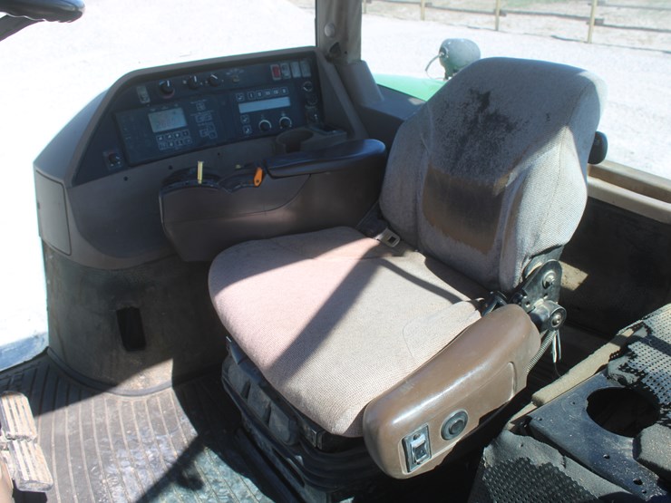 john-deere-8220-image-33