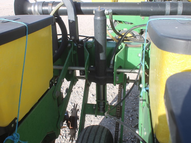 john-deere-7200-image-53