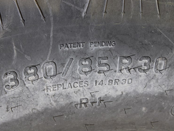 john-deere-8100-image-26