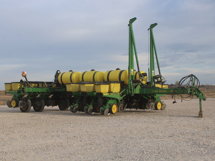 john-deere-7200-image-7