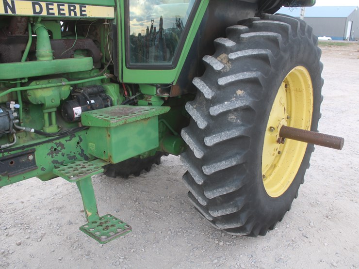 1979-john-deere-4440-image-23