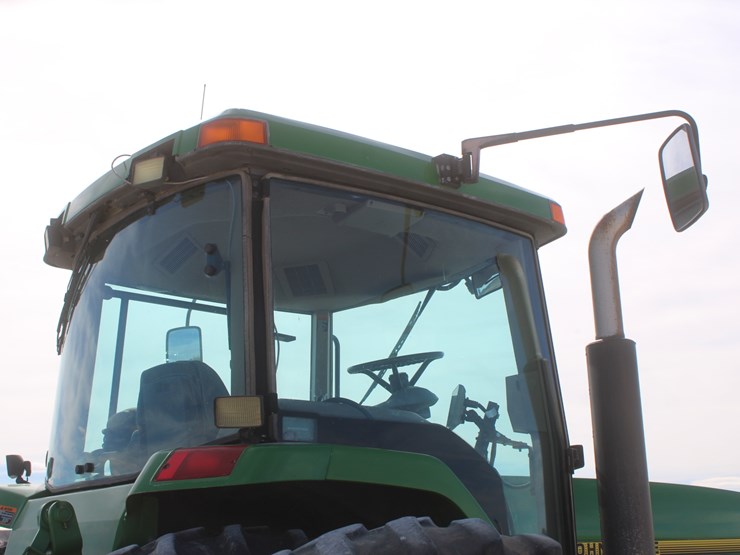 john-deere-8100-image-48